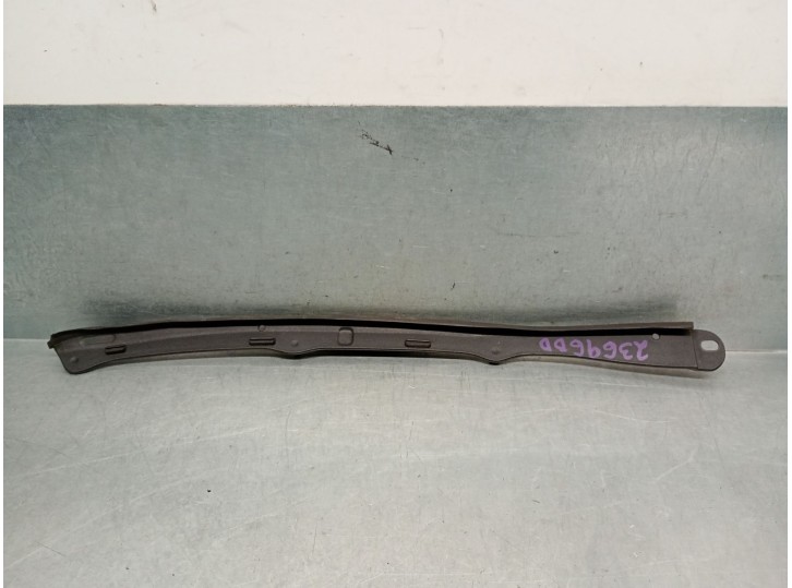 Recambio de moldura para audi a5 (f53, f5p) 2.0 tfsi referencia OEM IAM 8W6823126 8W6823126 