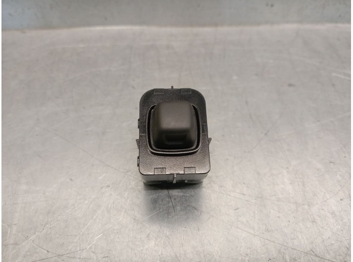 Replacement switch for Volkswagen Touareg (CR7, RC8) 3.0 TSI 4Motion OEM IAM reference 4M0953551 4M0953551 