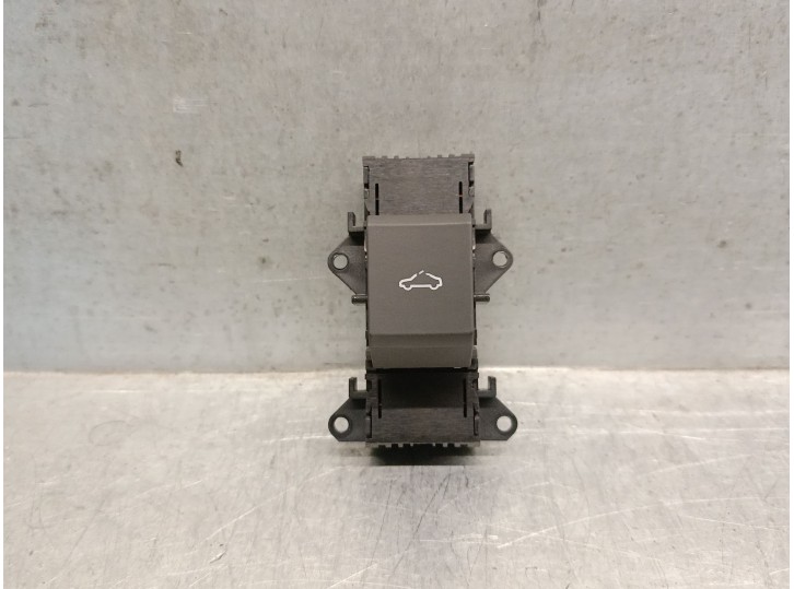 Replacement switch for Volkswagen Touareg (CR7, RC8) 3.0 TSI 4Motion OEM IAM reference 760959613P PL 