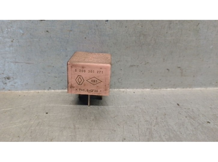 Recambio de rele para renault master kasten 2.3 dci diesel cat referencia OEM IAM 8200306271 20240041 G.CARTIER