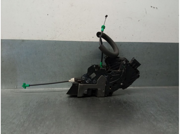 Recambio de cerradura puerta trasera izquierda para jaguar f-pace (x761) 2.0 td4 referencia OEM IAM HK8324995CC T2H17440 