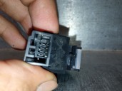 Recambio de mando elevalunas delantero derecho para jaguar f-pace (x761) 2.0 td4 referencia OEM IAM T2H3235 T2H3235 