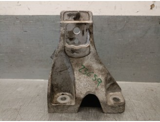 Recambio de soporte motor izquierdo para jaguar f-pace (x761) 2.0 td4 referencia OEM IAM HK836061CB T4A1047 