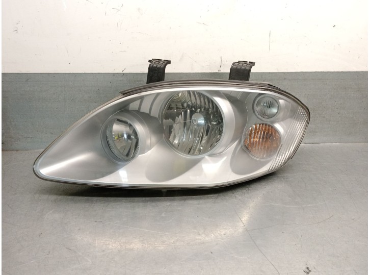 Recambio de faro izquierdo para ssangyong rodius i 2.7 xdi referencia OEM IAM 8310121305 8310121305 