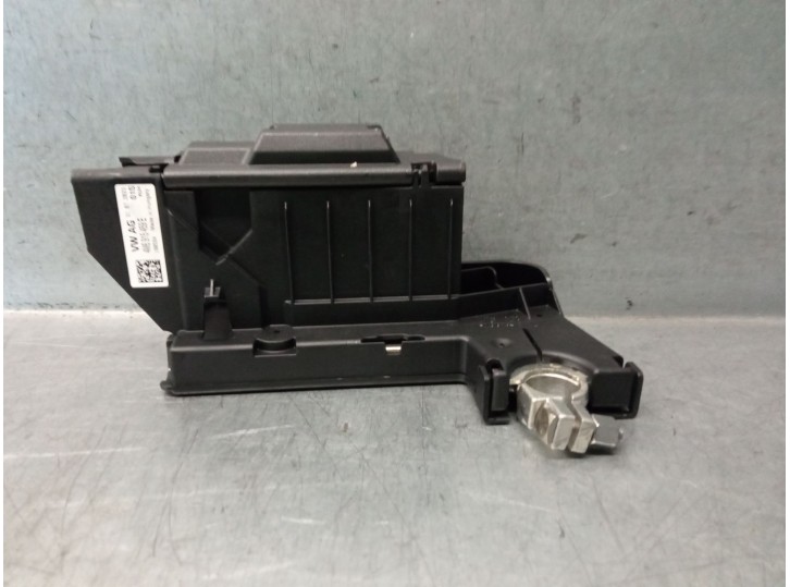Recambio de caja reles / fusibles para volkswagen touareg (cr7, rc8) 3.0 tsi 4motion referencia OEM IAM 4M6915459 180594