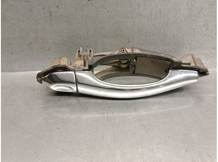 Replacement front right exterior door handle for MG Series 75 (RJ) 2.0 16V CDTi OEM IAM reference UR302250XX VALEO