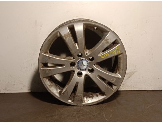 Recambio de llanta para mercedes-benz clase c (w204) c 300 4-matic (204.081) referencia OEM IAM A2044010402 R177.5JX17H2ET47 