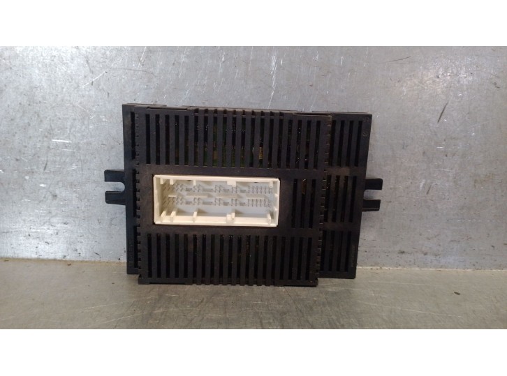 Recambio de modulo electronico para bmw 5 touring (e61) 525 i referencia OEM IAM 9137775 1304596 LEAR