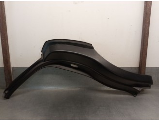 Recambio de molduras traseras para jaguar f-pace (x761) 2.0 td4 referencia OEM IAM HK8328117A T4A12974 