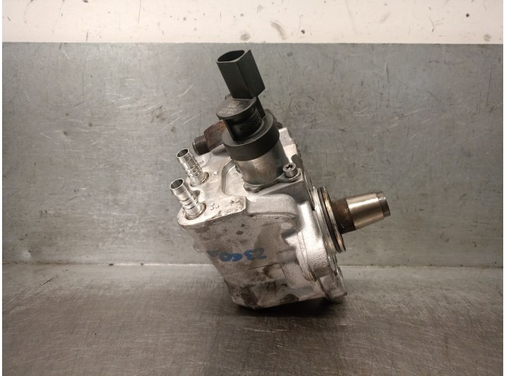 Recambio de bomba inyeccion para bmw x3 (e83) 2.0d referencia OEM IAM 7797874 13518577643 0445010506 BOSCH