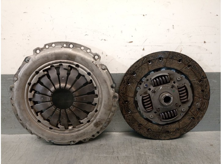 Recambio de kit embrague para opel corsa e 1.3 16v cdti referencia OEM IAM 666092 666092 122041710 LUK