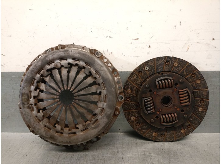 Recambio de kit embrague para citroën c2 1.4 hdi referencia OEM IAM 2004Y5 2004Y5 LUK