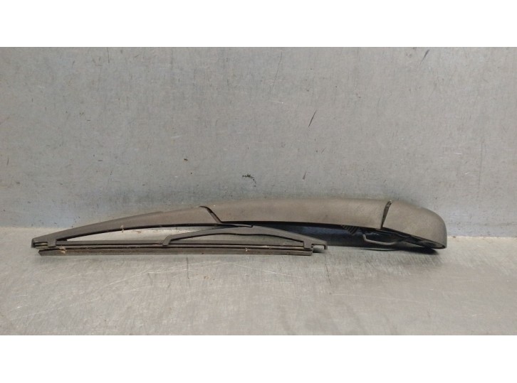 Replacement rear wiper arm for Citroën C2 1.4 HDI OEM IAM reference 6429W3 6429W3 