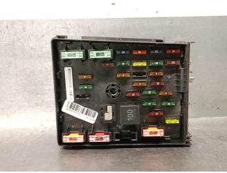 Recambio de caja reles / fusibles para audi q3 (8ub, 8ug) 2.0 tdi referencia OEM IAM 63585371 