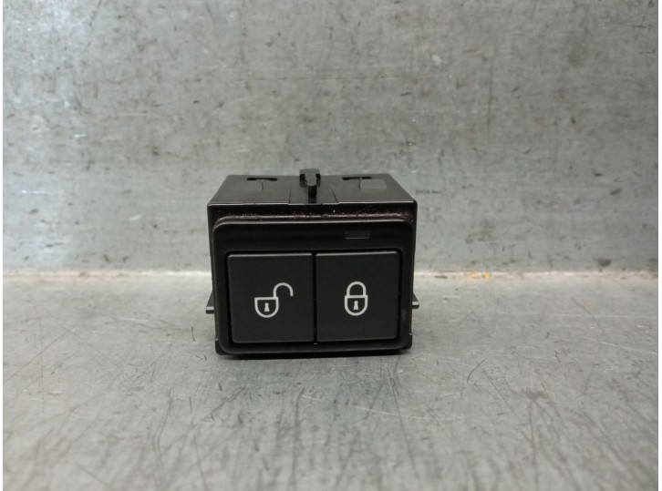 Replacement switch for Jaguar F-Pace (X761) 2.0 TD4 OEM IAM reference GX7314017EC T2H4025 