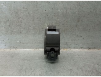 Recambio de mando elevalunas trasero derecho para jaguar f-pace (x761) 2.0 td4 referencia OEM IAM T2H3235 T2H3235 