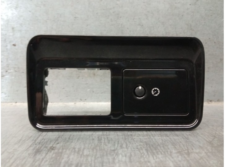 Replacement switch for Jaguar F-Pace (X761) 2.0 TD4 OEM IAM reference HK8311654DB T4A8447 
