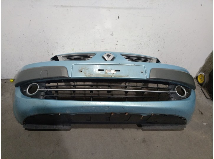 Recambio de paragolpes delantero para renault scenic ii dci diesel referencia OEM IAM 7701477299  7701477299