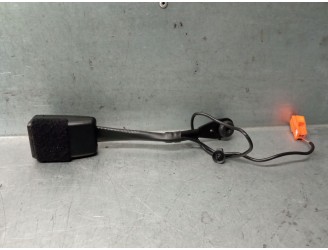 Recambio de enganche cinturon delantero derecho para jaguar f-pace (x761) 2.0 td4 referencia OEM IAM FK7261208AD T4A11105 