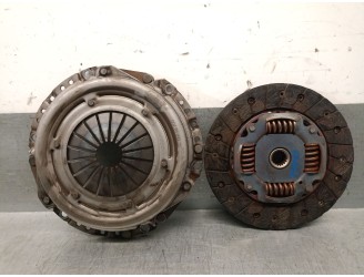 Replacement clutch kit for Peugeot 1007 1.6 16V CAT OEM IAM reference 2004Y2 2004Y2 3082000147 SACHS