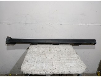 Recambio de faldon lateral para jaguar f-pace (x761) 2.0 td4 referencia OEM IAM T4A3865 T4A3865