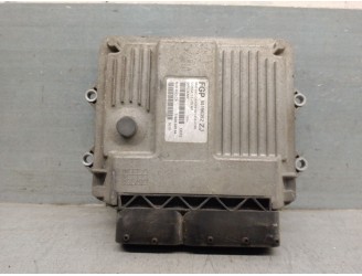 Recambio de centralita motor uce para opel corsa c 1.3 16v cdti cat (z 13 dt / ln9) referencia OEM IAM 55196352ZJ  MAGNETI MAREL