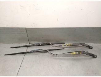 Recambio de brazo limpia delantero derecho para opel movano a furgoneta (x70) 2.8 dti (fd) referencia OEM IAM 9161224 9161224 