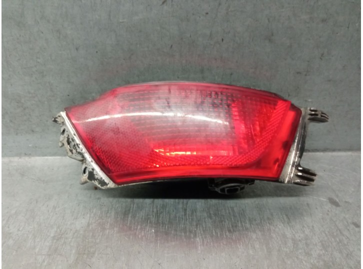 Recambio de faro antiniebla trasero derecho para jaguar f-pace (x761) 2.0 td4 referencia OEM IAM DK6215K272 T4A12491 