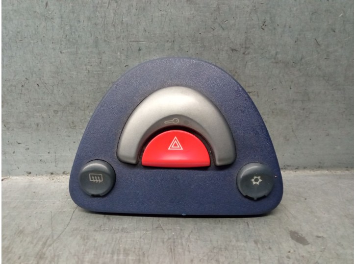 Recambio de warning para smart coupe 0.6 turbo cat referencia OEM IAM Q0001284V012000000 Q0001284V012000000 