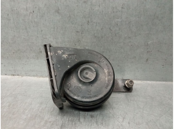 Recambio de claxon para jaguar f-pace (x761) 2.0 td4 referencia OEM IAM T4N4040 T4N4040 