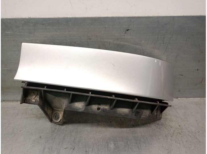 Recambio de molduras traseras para audi a3 (8l) 1.9 tdi referencia OEM IAM 8L0807872C 8L0807872C 