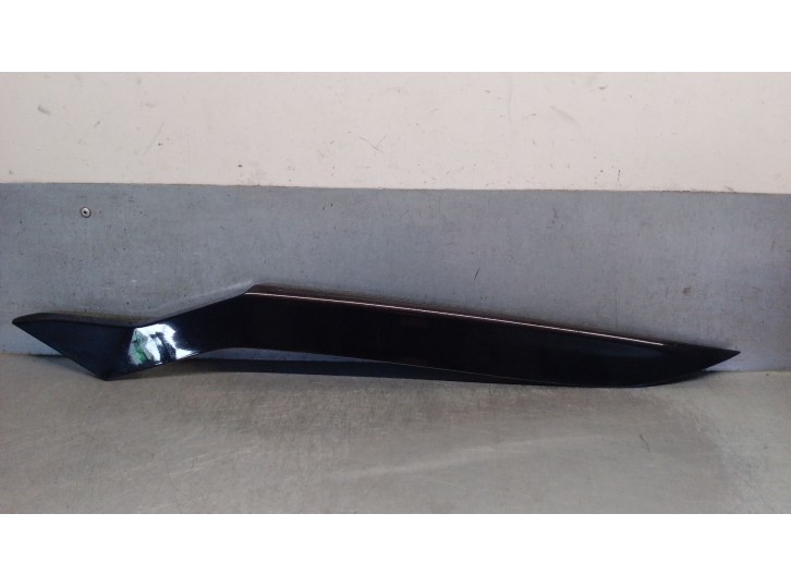 Recambio de molduras traseras para kia ev6 cv/ f5e22 / e11b11 referencia OEM IAM 87850CV000 87850CV000 