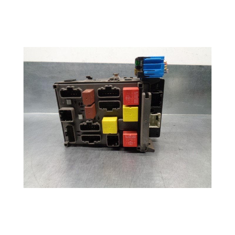 Recambio de caja reles / fusibles para renault vel satis (bj0) 2.2 dci turbodiesel fap cat referencia OEM IAM 8200278721 8200283