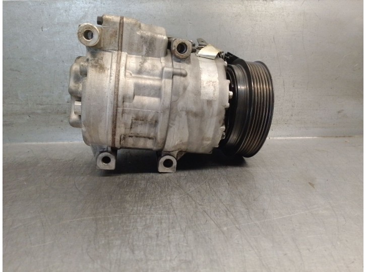 Replacement air conditioning compressor for Hyundai Santa Fé II (CM) 2.2 CRDi GLS OEM IAM reference 977012B151 977012B151 