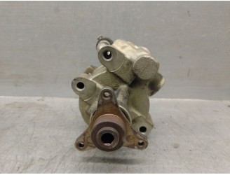 Replacement power steering pump for Volvo V40 Estate TD OEM IAM reference 30803127 30803127 
