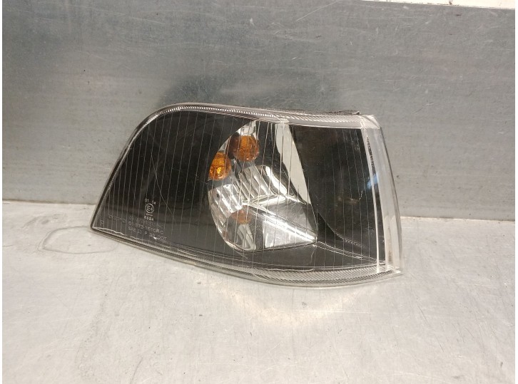 Replacement front right pilot light for Volvo S40 saloon 1.8 CAT (1834 cm3) OEM IAM reference 30806987 30806987 