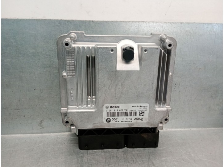 Recambio de centralita motor uce para bmw serie 3 lim. (f30) 318d referencia OEM IAM 8573258  0281019679 BOSCH