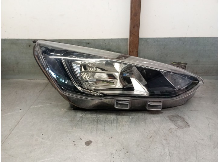 Recambio de faro derecho para ford focus iv (hn) 1.0 ecoboost mhev referencia OEM IAM 2546958 2546958 