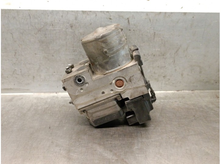 Recambio de abs para volkswagen passat variant (3b5) 1.8 20v turbo referencia OEM IAM 8E0614111D 8E0614111D 