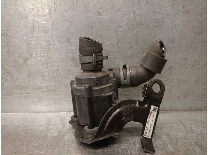 Recambio de bomba agua para volkswagen passat variant (3g5) 2.0 tdi referencia OEM IAM 5Q0121599Q  704071180 PIERBURG
