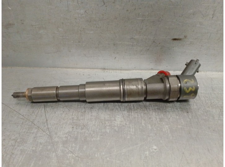 Recambio de inyector para bmw serie 5 berlina (e39) 530d referencia OEM IAM 7785984 0445110266 BOSCH