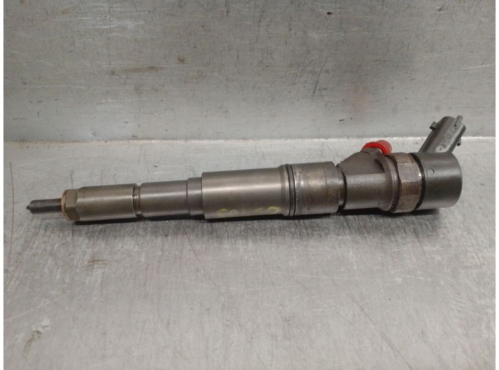 Recambio de inyector para bmw serie 5 berlina (e39) 530d referencia OEM IAM 7785984  0445110266 BOSCH