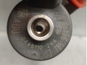 Recambio de inyector para bmw serie 5 berlina (e39) 530d referencia OEM IAM 7785984  0445110266 BOSCH