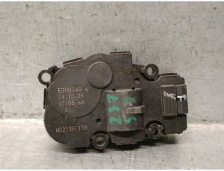 Recambio de motor apertura trampillas climatizador para land rover defender station wagon (l663) d250 mhev 4x4 referencia OEM IA