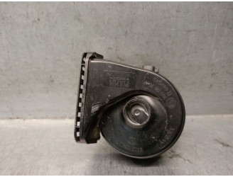 Recambio de claxon para land rover defender station wagon (l663) d250 mhev 4x4 referencia OEM IAM L8B213801AB LR129226 