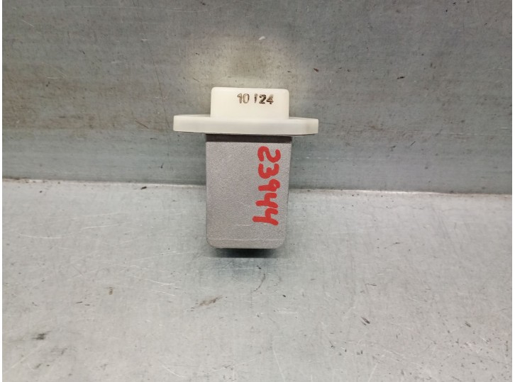 Recambio de resistencia calefaccion para ssangyong korando (ck) 2.0 e-xdi referencia OEM IAM 6811834000 6811834000 