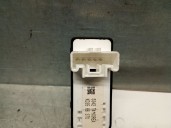 Recambio de mando elevalunas delantero derecho para mazda 3 lim. (bl) 2.2 turbodiesel cat referencia OEM IAM KD3566370 KD3566370