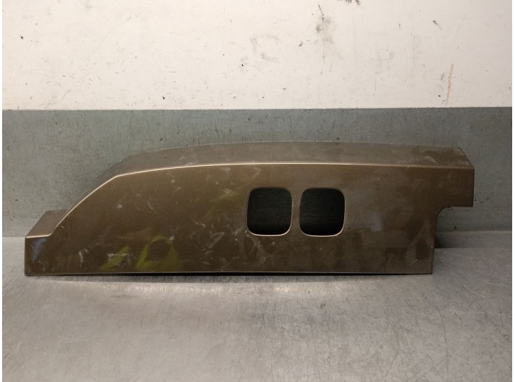 Recambio de molduras traseras para land rover defender station wagon (l663) d250 mhev 4x4 referencia OEM IAM L8B228660ACW LR1460