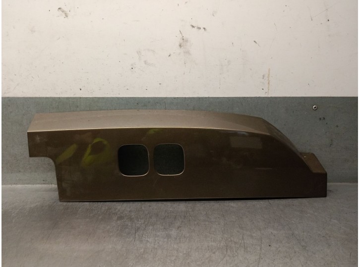 Recambio de molduras traseras para land rover defender station wagon (l663) d250 mhev 4x4 referencia OEM IAM L8B228661ACW LR1460