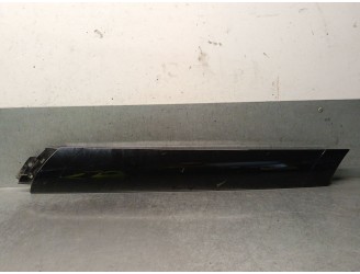 Recambio de molduras delanteras para land rover defender station wagon (l663) d250 mhev 4x4 referencia OEM IAM N8B2025A52AB LR17